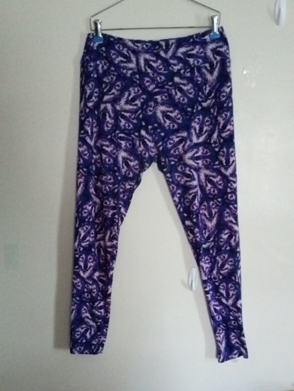 LuLaRoe Purple Printed Wolve Faces with Green Eyes Full Length Leggings One Size